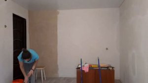 Бюджетный и красивый ремонт в комнате. Клеим обои в комнате.