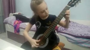 Новогодняя пьеса на гитаре "Бубенчики". 1 класс музыкальной школы.