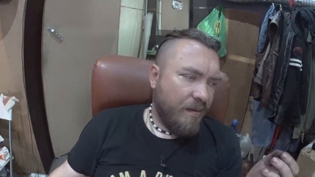 Замена набивки глушителей на Harley Davidson смотреть онлайн