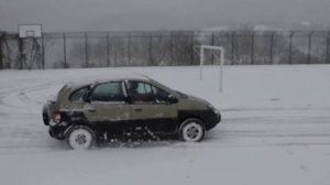 Renault Scenic rx4 snow