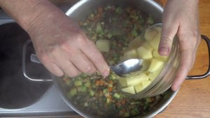 СУП С ПЕРЛОВКОЙ ( ПШЕНИЦЕЙ ) С ГРИБАМИ И КАБАЧКАМИ / ПОСТНАЯ КУХНЯ
