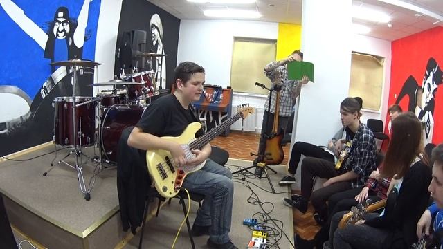 Мастер-класс по бас-гитаре Андрея Горшкова Ч.1 АПОЯНДО - ПРАВАЯ РУКА смотреть онлайн