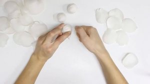 Как сделать заснеженные розы из фоамирана.