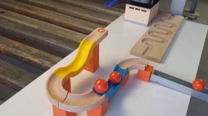 Умиротворяющее видео про шарики - баскетбольные мини мячики Satisfying Marble run