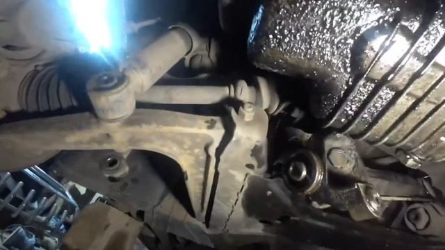 Как снять рулевую рейку без снятия подрамника и стабилизатора VW T4 смотреть онлайн