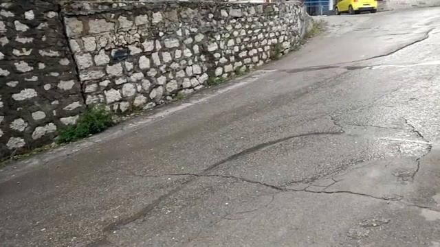 Плачущая стена в Алупке смотреть онлайн