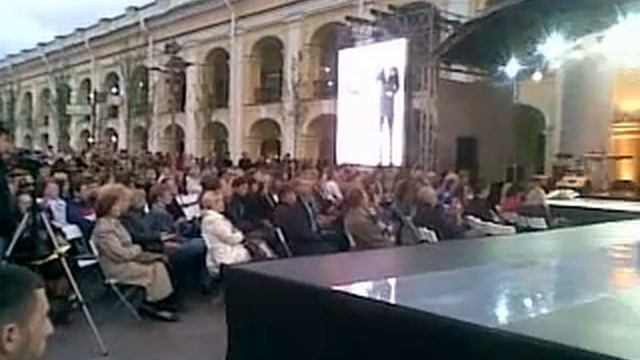 гала-показ "Мода белых ночей на Невском" смотреть онлайн