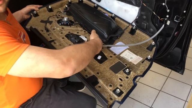 Установка дополнительных динамиков в передние двери на БМВ 5 Ф11 смотреть онлайн