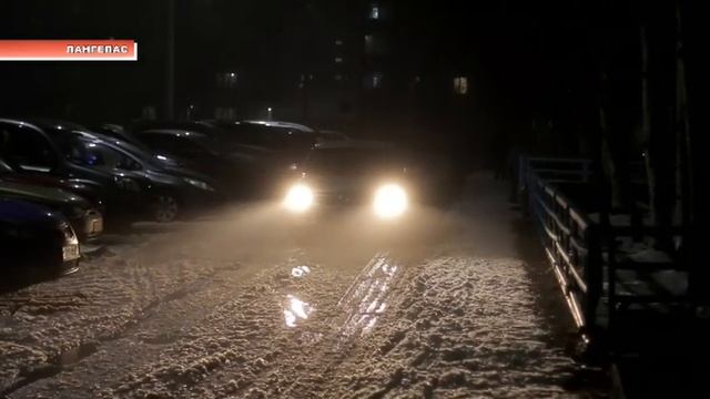 После двух недель темноты во дворе на Мира снова появилось освещение. Сюжет ТРК "Лангепас+" смотреть онлайн