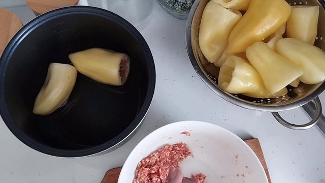 Фаршированные перцы в мультиварке! Быстро, вкусно и легко! смотреть онлайн