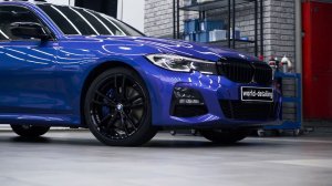 BMW 3 - оклейка крыши в чёрный глянец!