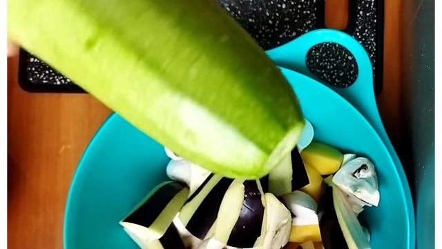 Куриное мясо запечённое с овощами! смотреть онлайн