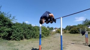 Легкие и красивые элементы на турнике. Воркаут элементы..