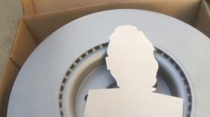 Как поменять передние тормозные диски и колодки на Форд Куга