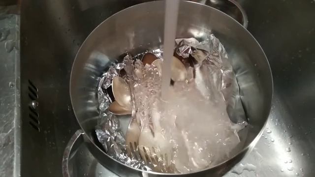 КАК ПОЧИСТИТЬ СЕРЕБРЯНЫЕ ЛОЖКИ смотреть онлайн