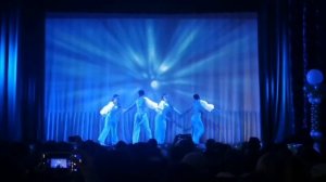 Современный танец "Линия жизни" 15-17 лет