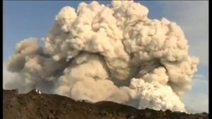 Vulcano Eruption in Iceland(islanda) (HQ)2010.mp4