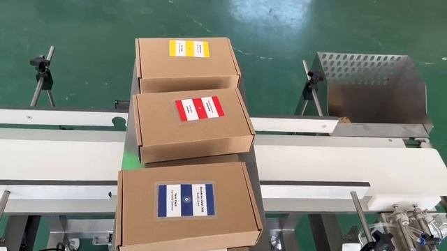 Конвейерный металлодетектор с пневматическим отбраковщиком.