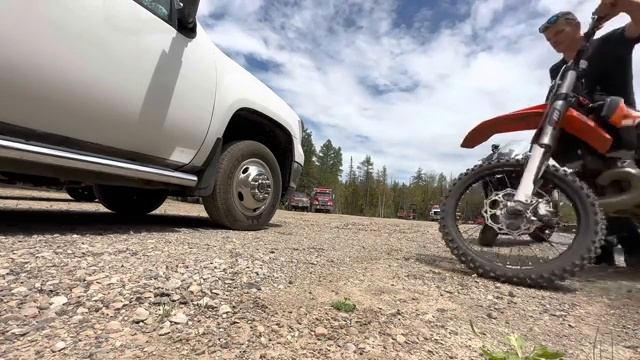 My motorcycles start up and rev Gsxr 1000 Ktm 250 sx 300 big bore смотреть онлайн