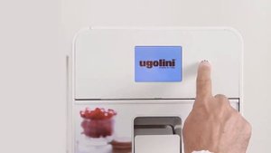 Приготовление мороженого с помощью фризера UGOLINI Quick-GEL
