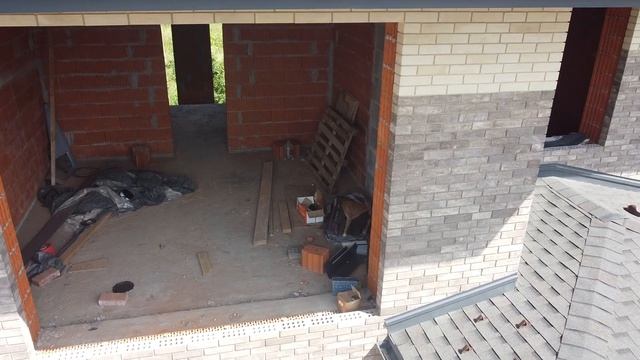 Фасад дома С ДРОНА кирпич АМСТЕРДАМ, БЕЖЕВЫЙ КРАФТ FASHION BRICK завод ЛИТОС #кирпичамстердамлитос