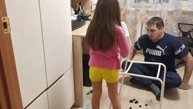 Пришли стулья, соберем ли? #стул #икея #сборка смотреть онлайн