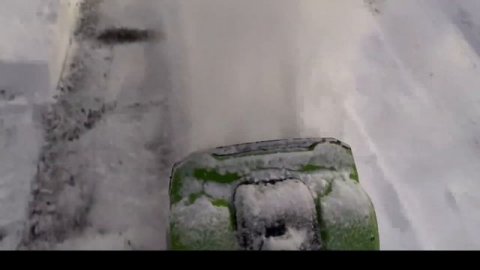 Не покупай аккумуляторную снего лопату. Отзыв / обзор.