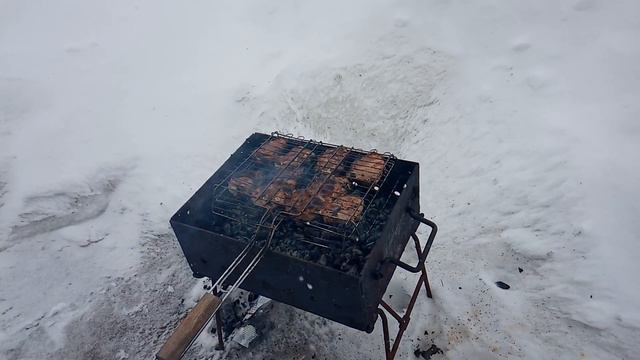 погода вьюжит . а праздник не кто не отменял ! смотреть онлайн