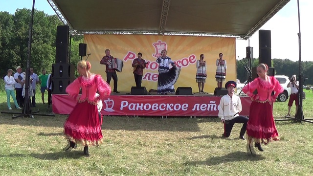 Людмила Николаева и ансамбль Русская душа."При Лужку."