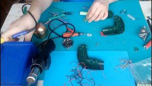 BOSCH IXO IV ремонт , установка контроллера заряда FC-75