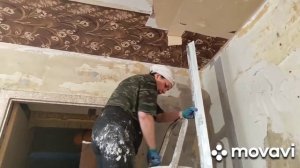 Как выровнять угол стены под поклейку обоев