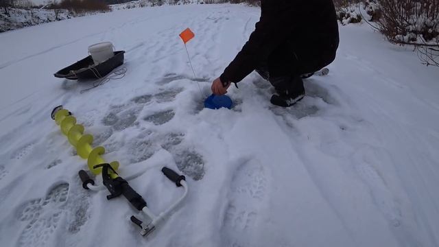 Рыбалка на жерлицы. Ледобур Тонар Айсберг в деле. Жор щуки зимой. смотреть онлайн