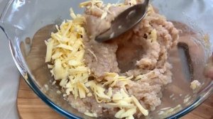 Смешайте фарш, яйца и сыр! Вкусное блюдо из индейки.