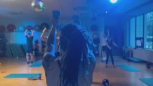 Праздничное занятие Birthday Power в честь дня рождения Кимберли! Нам 21 год!