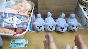 Вязание игрушек. Много котов. Заказ сделала.
