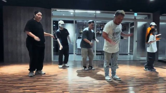 每週四晚上20：30～10：00公館MM的Popping常態課歡迎大家加入我們 смотреть онлайн