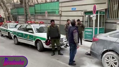 Напавший утром на посольство Азербайджана в Тегеране задержан