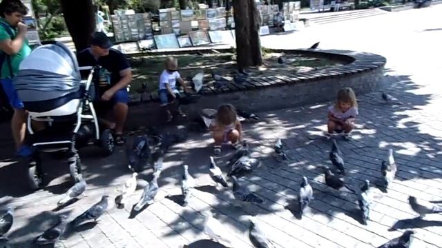 ПОЕЗДКА.Украина 2018(26августа)/ЗАПОРОЖЬЕ/Маяковского#ЗП/Голодные ГОЛУБИ?️//ElDiFamily смотреть онлайн