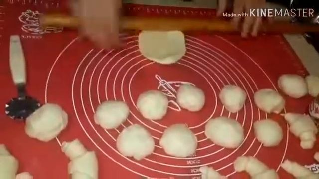 Булочки к чаю. Делаем разные формы булочек с корицей и вареной сгушенкой