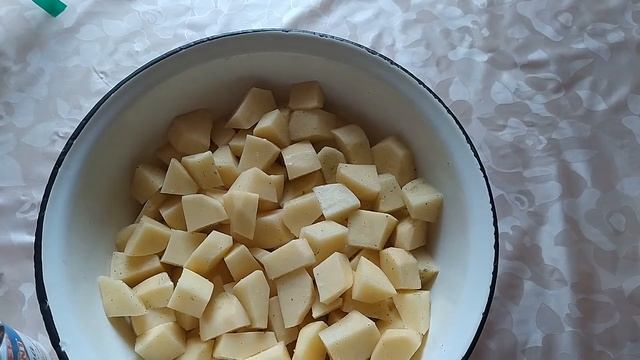 Картофель с мясом и сметаной в рукаве запеченный в духовке
